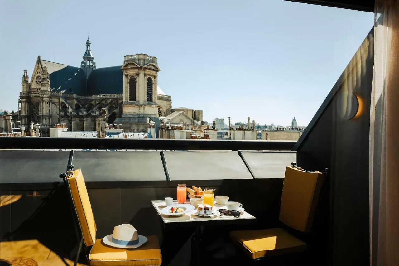 Madame Reve Hotel